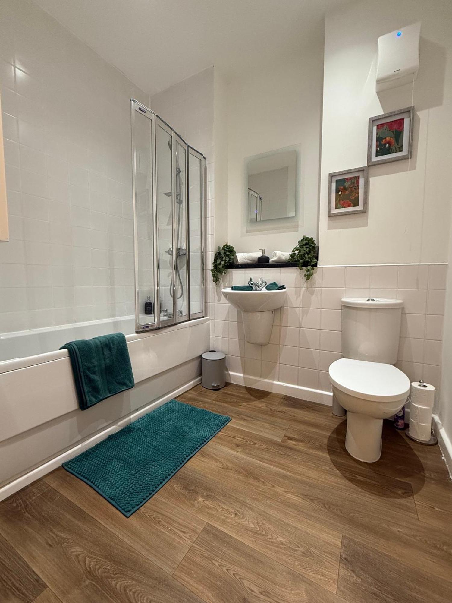 Vibrant Cosy 2 Bedroom Apartment 考文垂 外观 照片