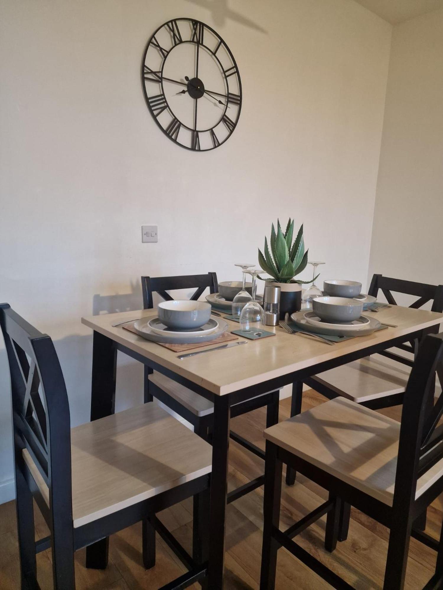 Vibrant Cosy 2 Bedroom Apartment 考文垂 外观 照片